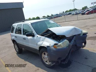 2004 Ford Escape XLT z VIN 1FMYU931X4DA16796, wystawiony jako IAAI lot #42539275 z przebiegiem Nie podano mil oraz . Historia ofert i sprzedaży dostępna na DreamBid. Obrazek 1.