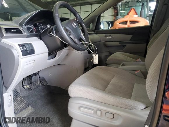 2015 Honda Odyssey EX z VIN 5FNRL5H48FB035981, wystawiony jako Copart lot #51459075 z przebiegiem 198 079 mil mil oraz Czysty tytuł • Clean title. Historia ofert i sprzedaży dostępna na DreamBid. Obrazek 7.