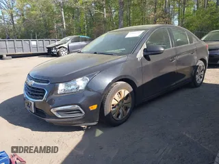 2015 Chevrolet Cruze LS z VIN 1G1PA5SH5F7283144, wystawiony jako IAAI lot #42103216 z przebiegiem 179 106 mil mil oraz . Historia ofert i sprzedaży dostępna na DreamBid. Obrazek 2.