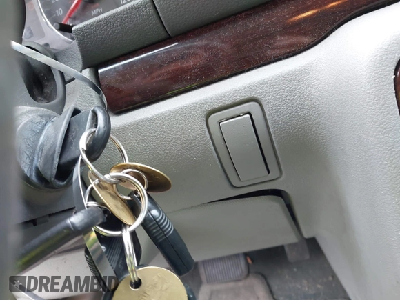 2006 Ford Freestar SEL z VIN 2FMZA52256BA51562, wystawiony jako IAAI lot #42197610 z przebiegiem 120 768 mil mil oraz . Historia ofert i sprzedaży dostępna na DreamBid. Obrazek 11.