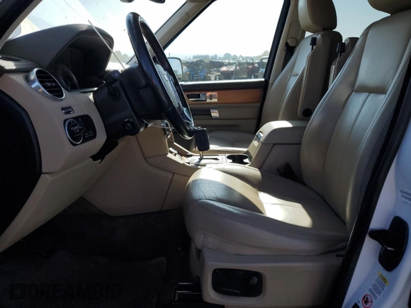2011 Land Rover LR4 Lux with VIN SALAK2D49BA551976, listed as a Copart auction lot 55651555 with 131,335 mi miles and Clean Title. Bid and sale history available at DreamBid. Image 7.