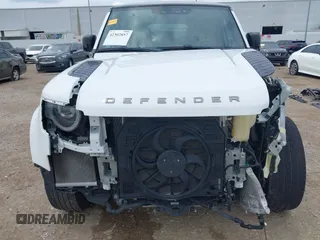 2023 Land Rover Defender X-Dynamic SE с VIN SALE27EUXP2114986, выставлен на аукционе IAAI как лот 42302857 с пробегом 29 384 миль миль и . История ставок и продаж доступна на DreamBid. Изображение 6.