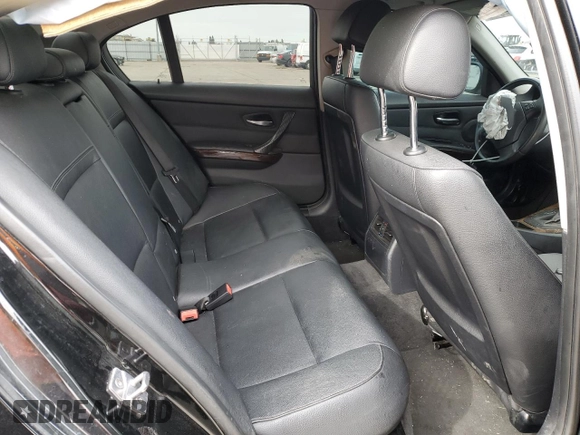 2011 BMW 3 Series 328i with VIN WBAPH5G59BNM75512, listed as a Copart auction lot 45719405 with 100,285 mi miles and Salvage title. Bid and sale history available at DreamBid. Image 10.