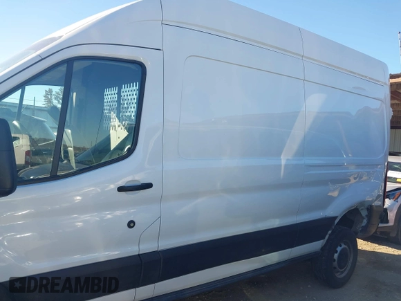 2019 Ford Transit z VIN 1FTYR2XM0KKB31496, wystawiony jako IAAI lot #41060049 z przebiegiem 60 004 mil mil oraz . Historia ofert i sprzedaży dostępna na DreamBid. Obrazek 14.