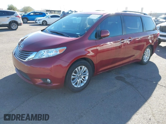 2015 Toyota Sienna XLE with VIN 5TDYK3DCXFS621190, listed as a IAAI auction lot 41646481 with 173,817 mi miles. Bid and sale history available at carsss.com. Image 17.