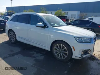 2017 Audi Q7 Prestige with VIN WA1VAAF74HD004080, listed as a IAAI auction lot 41593812 with 90,556 mi miles. Bid and sale history available at carsss.com. Image 1.