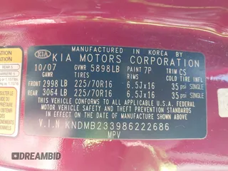 2008 Kia Sedona LX with VIN KNDMB233986222686, listed as a IAAI auction lot 41370167 with 216,383 mi miles. Bid and sale history available at carsss.com. Image 9.