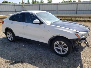 2015 BMW X4 xDrive28i with VIN 5UXXW3C57F0M88277, listed as a Copart auction lot 61388634 with 110,962 mi miles and Salvage title. Bid and sale history available at DreamBid. Image 4.