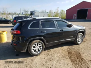 2016 Jeep Cherokee Latitude z VIN 1C4PJMCS6GW111367, wystawiony jako Copart lot #56582815 z przebiegiem 121 491 mil mil oraz Szkoda całkowita • Salvage title. Historia ofert i sprzedaży dostępna na DreamBid. Obrazek 3.