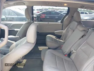 2016 Toyota Sienna XLE z VIN 5TDYK3DC5GS703586, wystawiony jako IAAI lot #42323587 z przebiegiem 127 640 mil mil oraz . Historia ofert i sprzedaży dostępna na DreamBid. Obrazek 8.