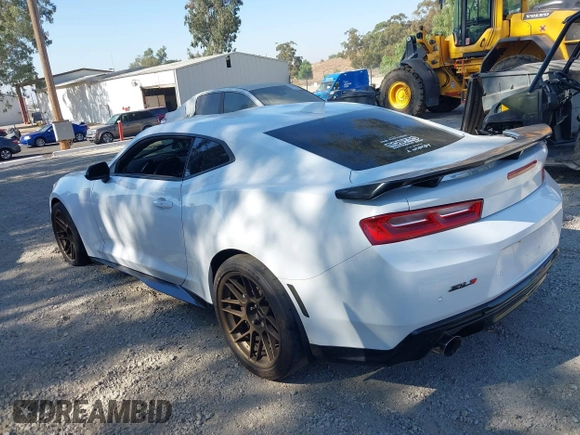 2018 Chevrolet Camaro ZL1 with VIN 1G1FK1R69J0105146, listed as a IAAI auction lot 40570089 with 34,804 mi miles and . Bid and sale history available at DreamBid. Image 3.