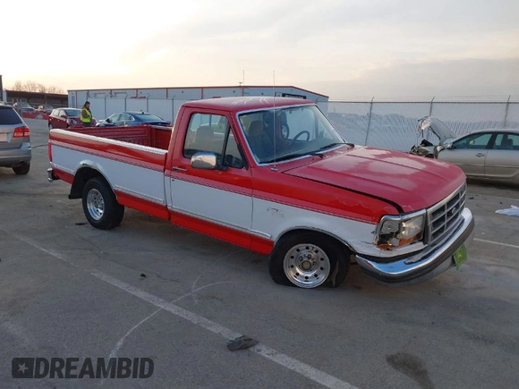 1994 Ford F-150 with VIN 1FTDF15Y0RLB45961, listed as a IAAI auction lot 41783519 with 230,365 mi miles. Bid and sale history available at carsss.com. Image 1.