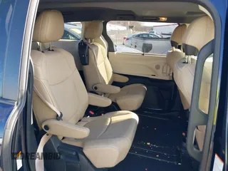 2021 Toyota Sienna XLE with VIN 5TDJRKEC6MS050638, listed as a IAAI auction lot 40875583 with 22,602 mi miles and . Bid and sale history available at DreamBid. Image 8.