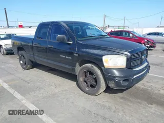2006 Dodge 1500 SLT with VIN 1D7HA18256S607462, listed as a IAAI auction lot 41804759 with 220,666 mi miles. Bid and sale history available at carsss.com. Image 1.