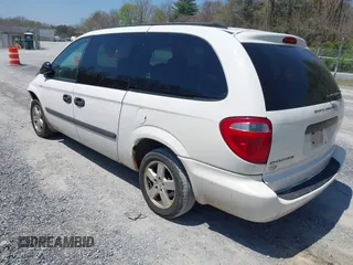 2005 Dodge Caravan with VIN 1D4GP24R15B314267, listed as a IAAI auction lot 42066505 with 207,810 mi miles. Bid and sale history available at carsss.com. Image 3.