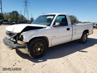 2002 Chevrolet Silverado 1500 with VIN 1GCEC14W62Z156043, listed as a Copart auction lot 49470355 with 300,960 mi miles and Salvage Title. Bid and sale history available at carsss.com. Image 1.