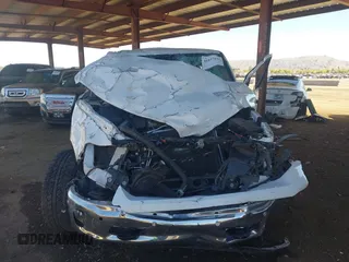 2015 Ram 1500 Big Horn z VIN 1C6RR7LT6FS725845, wystawiony jako IAAI lot #41837433 z przebiegiem 90 826 mil mil oraz . Historia ofert i sprzedaży dostępna na DreamBid. Obrazek 12.