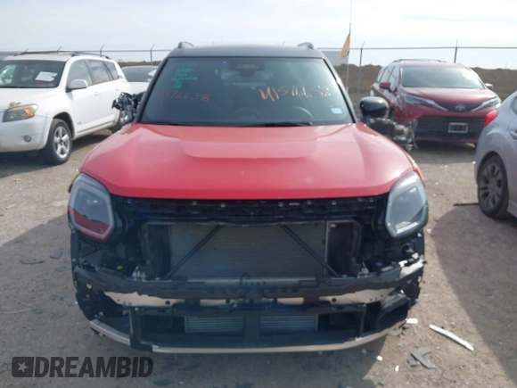 2025 MINI Countryman S z VIN WMZ23GA04S7P33413, wystawiony jako IAAI lot #41576638 z przebiegiem 9 505 mil mil oraz . Historia ofert i sprzedaży dostępna na DreamBid. Obrazek 12.