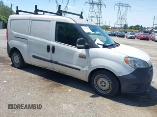 2015 Ram ProMaster City Cargo Tradesman z VIN ZFBERFAT7F6978771, wystawiony jako IAAI lot #42377610 z przebiegiem 182 667 mil mil oraz . Historia ofert i sprzedaży dostępna na DreamBid. Obrazek 1.