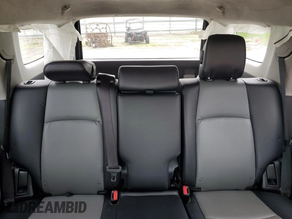 2018 Toyota 4Runner SR5 z VIN JTEBU5JR6J5508190, wystawiony jako Copart lot #55015315 z przebiegiem Nie podano mil oraz Szkoda całkowita • Salvage title. Historia ofert i sprzedaży dostępna na DreamBid. Obrazek 10.
