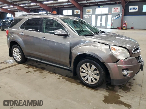 2011 Chevrolet Equinox LTZ z VIN 2CNFLGE52B6441939, wystawiony jako Copart lot #56030665 z przebiegiem 101 638 mil mil oraz Szkoda całkowita • Salvage title. Historia ofert i sprzedaży dostępna na DreamBid. Obrazek 4.