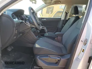 2019 Volkswagen Tiguan S z VIN 3VV0B7AX6KM015635, wystawiony jako Copart lot #47340135 z przebiegiem 156 774 mil mil oraz Szkoda całkowita • Salvage title. Historia ofert i sprzedaży dostępna na DreamBid. Obrazek 7.