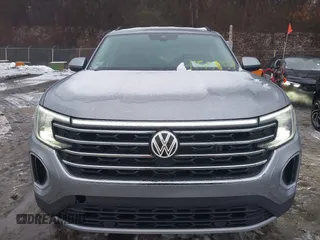 2024 Volkswagen Atlas SE z VIN 1V2HR2CA5RC573575, wystawiony jako IAAI lot #41508927 z przebiegiem 2 647 mil mil oraz . Historia ofert i sprzedaży dostępna na DreamBid. Obrazek 12.