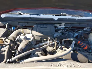 2015 GMC Sierra 2500HD Denali z VIN 1GT120E8XFF188285, wystawiony jako IAAI lot #41586993 z przebiegiem 141 691 mil mil oraz . Historia ofert i sprzedaży dostępna na DreamBid. Obrazek 10.