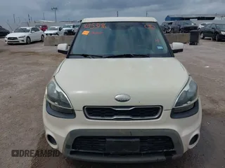 2013 Kia Soul with VIN KNDJT2A50D7559417, listed as a IAAI auction lot 42153196 with 152,119 mi miles. Bid and sale history available at carsss.com. Image 6.