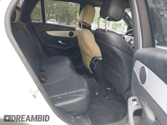 2019 Mercedes-Benz GLC 300 z VIN WDC0G4KB8KF669144, wystawiony jako IAAI lot #42216156 z przebiegiem 76 024 mil mil oraz . Historia ofert i sprzedaży dostępna na DreamBid. Obrazek 8.