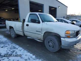 2000 GMC Sierra 1500 with VIN 1GTGC24U2YE195287, listed as a Copart auction lot 43837285 with 250,362 mi miles and Salvage Title. Bid and sale history available at DreamBid. Image 4.