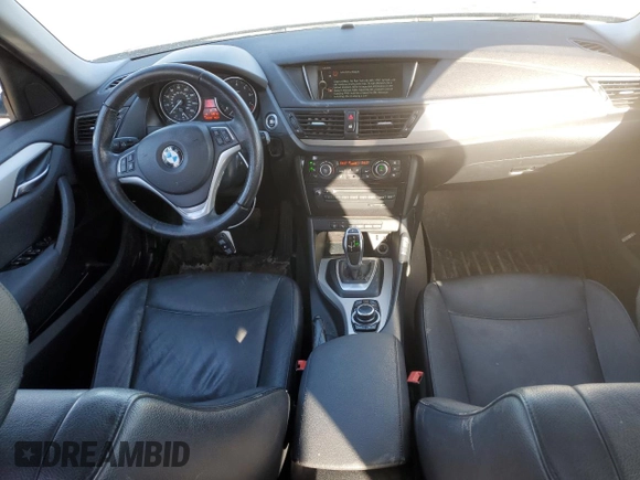 2015 BMW X1 xDrive28i with VIN WBAVL1C50FVY25782, listed as a Copart auction lot 42871465 with 116,084 mi miles and Salvage Title. Bid and sale history available at carsss.com. Image 8.