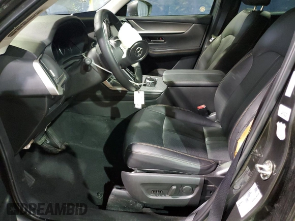 2024 Mazda CX-90 Preferred Plus z VIN JM3KKCHD5R1150177, wystawiony jako Copart lot #52747855 z przebiegiem 35 995 mil mil oraz Nie do naprawy. Historia ofert i sprzedaży dostępna na DreamBid. Obrazek 7.