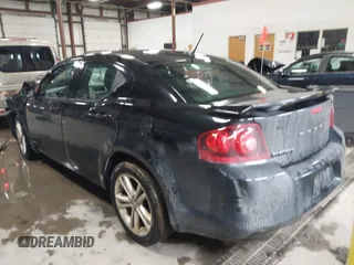 2014 Dodge Avenger SE z VIN 1C3CDZABXEN110977, wystawiony jako IAAI lot #41954638 z przebiegiem 206 912 mil mil oraz . Historia ofert i sprzedaży dostępna na DreamBid. Obrazek 3.