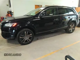 2014 Audi Q7 Premium Plus z VIN WA1LMAFE3ED013667, wystawiony jako IAAI lot #40940362 z przebiegiem 111 599 mil mil oraz . Historia ofert i sprzedaży dostępna na DreamBid. Obrazek 2.
