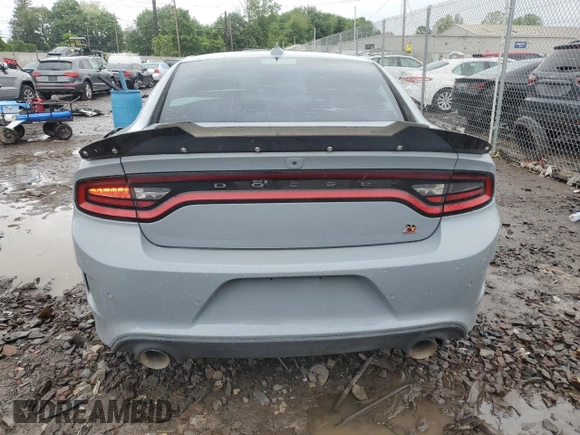 2017 Dodge Charger R/T z VIN 2C3CDXCT3HH559098, wystawiony jako Copart lot #56300175 z przebiegiem 108 000 mil mil oraz Szkoda całkowita • Salvage title. Historia ofert i sprzedaży dostępna na DreamBid. Obrazek 6.