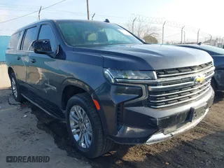 2022 Chevrolet Suburban LT with VIN 1GNSKCKD2NR252573, listed as a IAAI auction lot 41572362 with 42,228 mi miles. Bid and sale history available at carsss.com. Image 1.