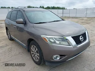 2014 Nissan Pathfinder S with VIN 5N1AR2MN8EC730560, listed as a IAAI auction lot 42802623 with 133,379 mi miles and . Bid and sale history available at DreamBid. Image 1.