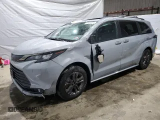 2024 Toyota Sienna LE z VIN 5TDCSKFC9RS132253, wystawiony jako Copart lot #51458895 z przebiegiem 12 040 mil mil oraz Szkoda całkowita • Salvage title. Historia ofert i sprzedaży dostępna na DreamBid. Obrazek 1.