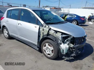 2008 Nissan Versa 1.8 S with VIN 3N1BC13E18L462825, listed as a IAAI auction lot 41677558 with 87,531 mi miles. Bid and sale history available at carsss.com. Image 1.