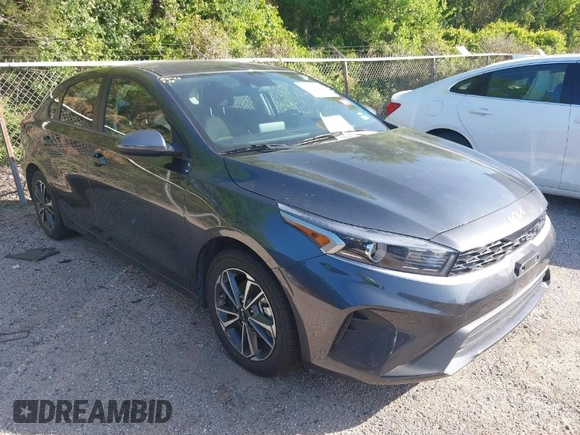 2024 Kia Forte LXS with VIN 3KPF24AD4RE715137, listed as a IAAI auction lot 41996954 with 32,115 mi miles. Bid and sale history available at carsss.com. Image 1.