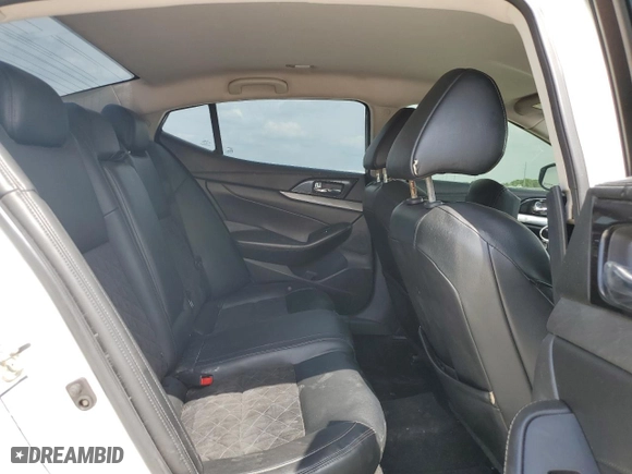 2018 Nissan Maxima S with VIN 1N4AA6AP4JC380692, listed as a Copart auction lot 50317605 with 114,861 mi miles and Salvage Title. Bid and sale history available at carsss.com. Image 10.