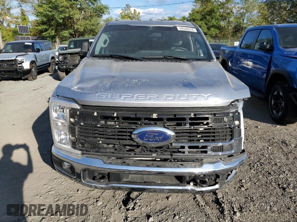 2023 Ford F-350 z VIN 1FD8W3FN2PEC67879, wystawiony jako Copart lot #85479124 z przebiegiem 12 271 mil mil oraz Szkoda całkowita • Salvage title. Historia ofert i sprzedaży dostępna na DreamBid. Obrazek 5.