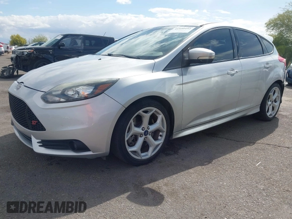 2014 Ford Focus ST with VIN 1FADP3L94EL422471, listed as a IAAI auction lot 41950492 with 80,440 mi miles and . Bid and sale history available at carsss.com. Image 17.