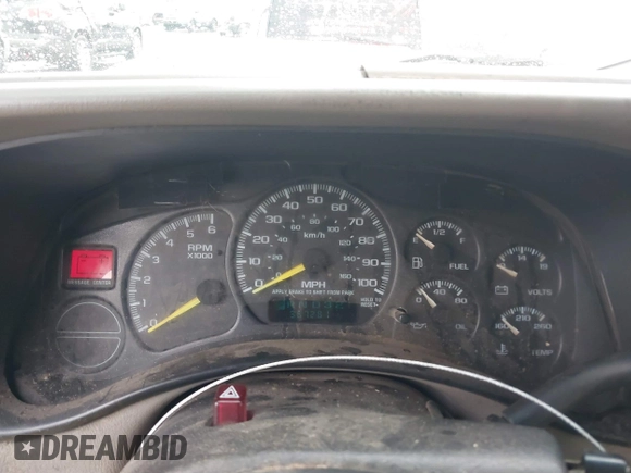 2000 GMC New Sierra 1500 SL with VIN 2GTEC19V9Y1313002, listed as a IAAI auction lot 41440458 with 367,281 mi miles. Bid and sale history available at carsss.com. Image 7.