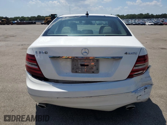 2013 Mercedes-Benz C 300 Sport с VIN WDDGF8AB2DR247801, выставлен на аукционе Copart как лот 62273505 с пробегом 163 472 миль миль и Списание • Salvage title. История ставок и продаж доступна на DreamBid. Изображение 6.
