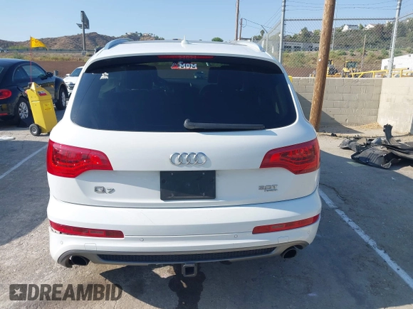 2014 Audi Q7 S line Prestige with VIN WA1DGAFE2ED010013, listed as a IAAI auction lot 42454744 with Not provided miles and . Bid and sale history available at DreamBid. Image 16.