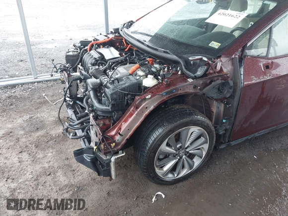 2018 Honda Clarity Plug-In Hybrid Touring with VIN JHMZC5F3XJC005797, listed as a IAAI auction lot 42021622 with 58,307 mi miles. Bid and sale history available at carsss.com. Image 19.