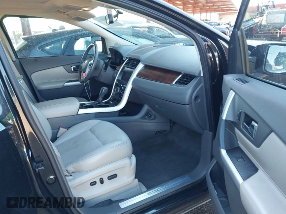 2014 Ford Edge Limited with VIN 2FMDK3KC9EBA25498, listed as a IAAI auction lot 41669598 with 117,661 mi miles. Bid and sale history available at carsss.com. Image 5.