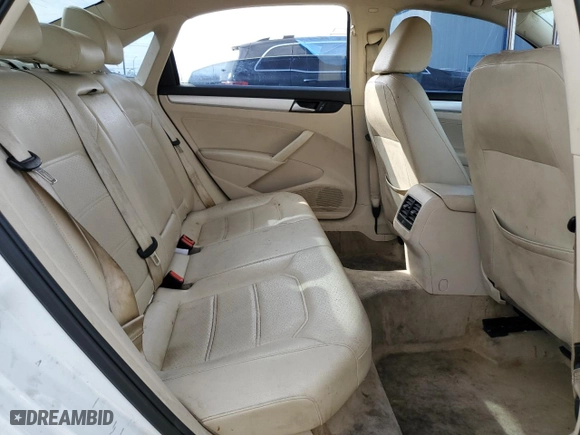 2013 Volkswagen Passat SE with VIN 1VWBP7A35DC016573, listed as a Copart auction lot 47495015 with 137,450 mi miles and Salvage Title. Bid and sale history available at carsss.com. Image 10.